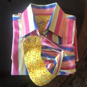Men’s size large multicolor shirt